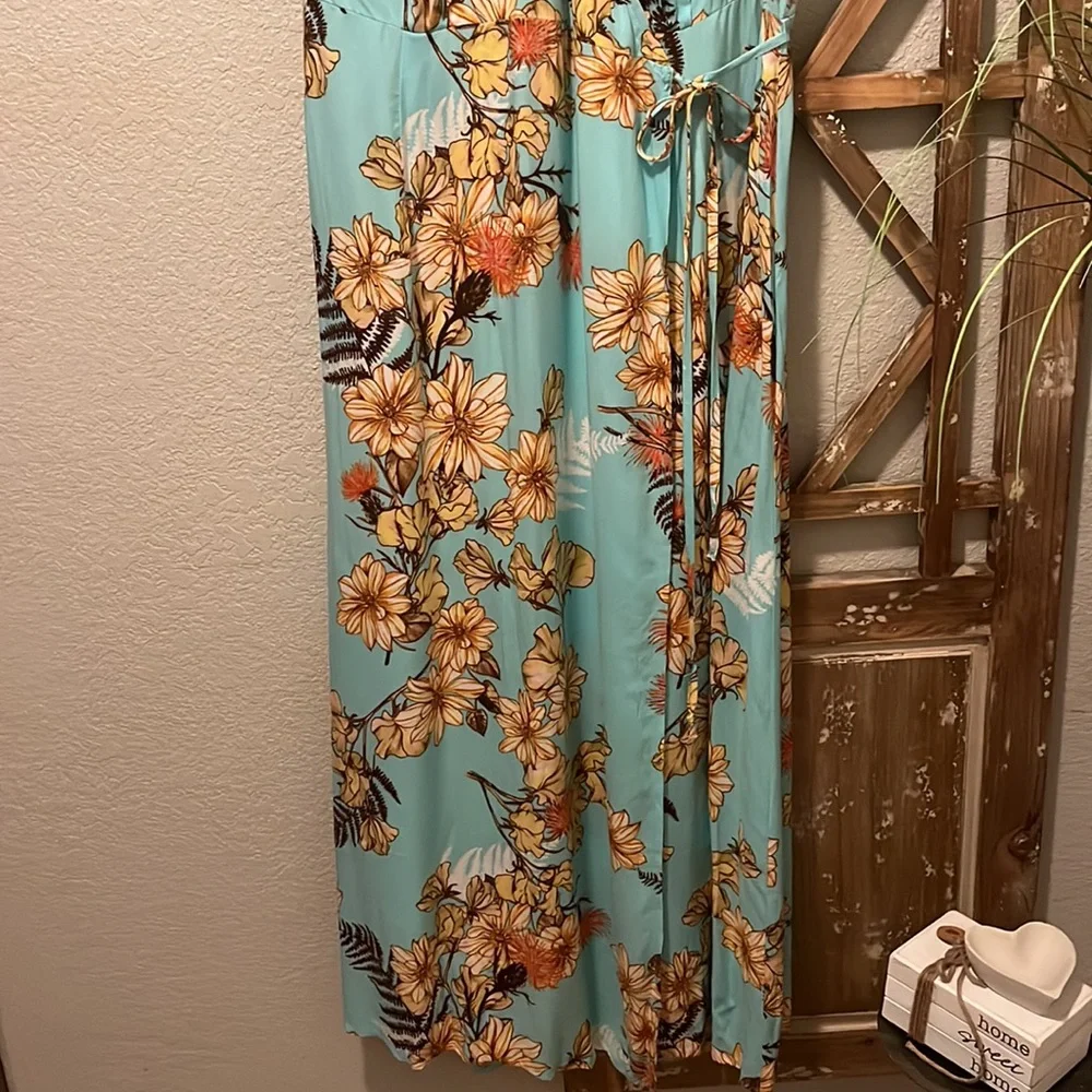 Xhilaration Wrap Dress Summer Essential Size X Light Weight, Snap at V, NWOT - Picture 3 of 9